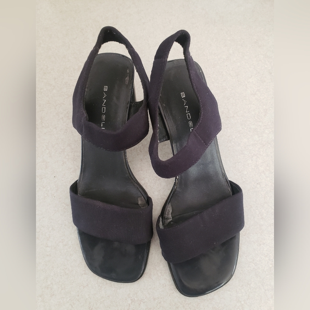 Bandolino Women's Classic Navy Sandals